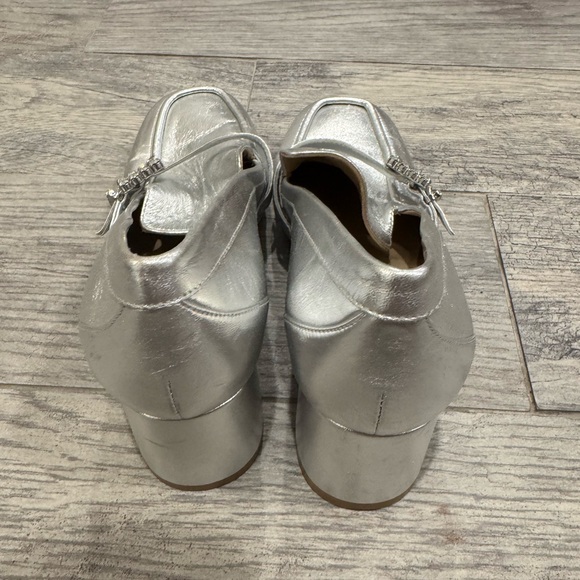 Stuart Weitzman silver crystal buckle heels - Picture 4 of 8